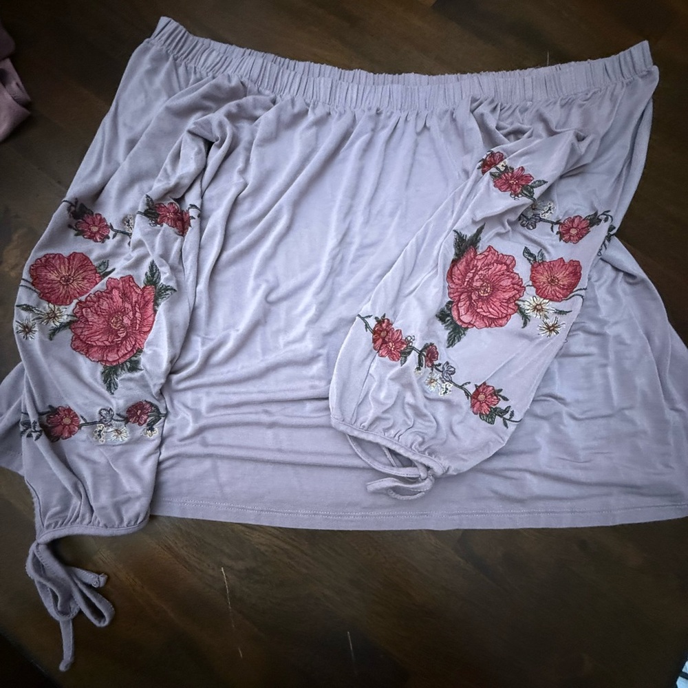 American Eagle Outfitters Lavender Floral Off Shoulder